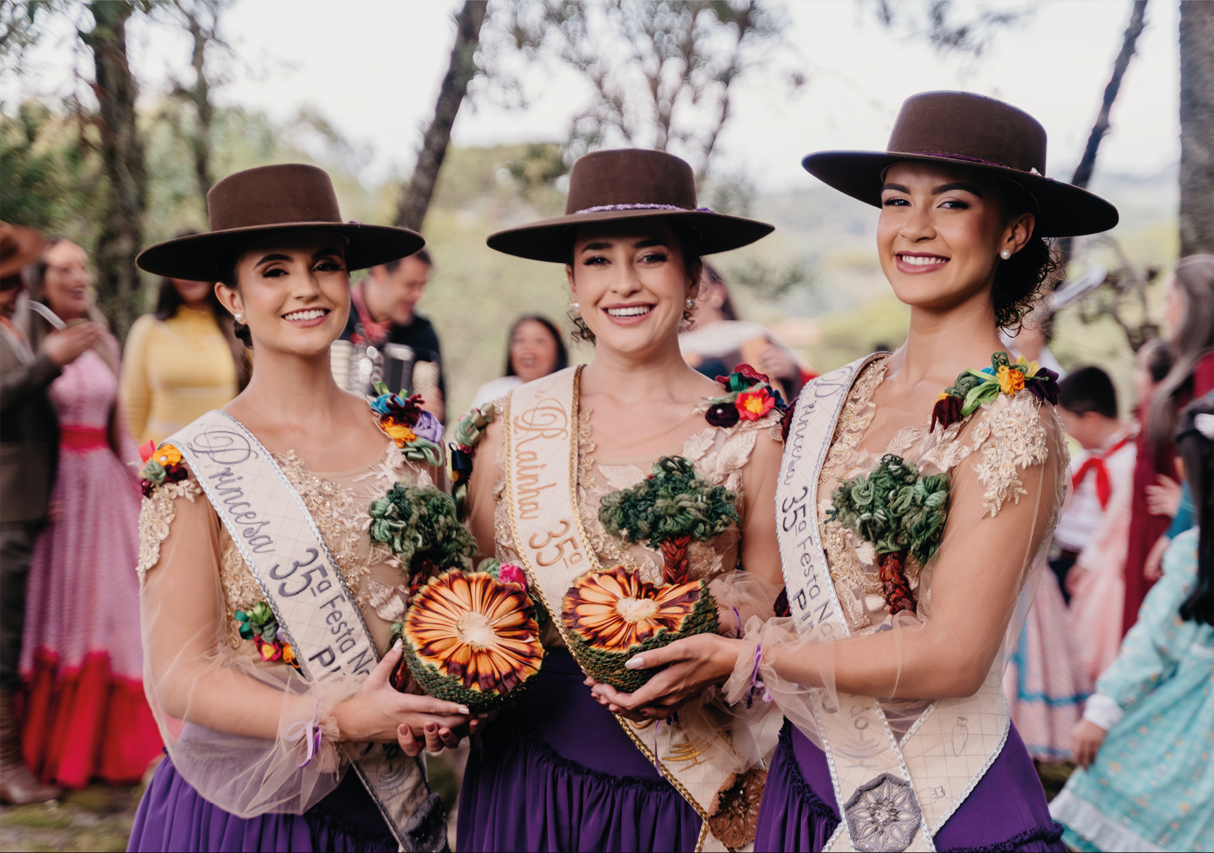 Nas mãos da Realeza, o legado serrano